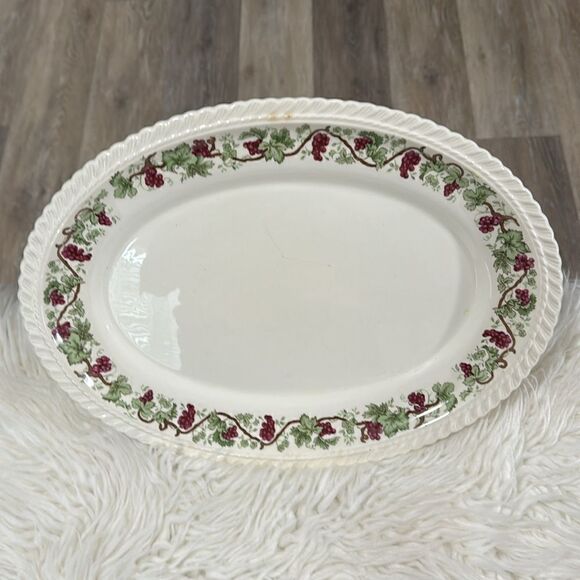 HARKER OLDEST POTTERY BARN ROYAL GADROON VINTAGE PLATES - Picture 1 of 6